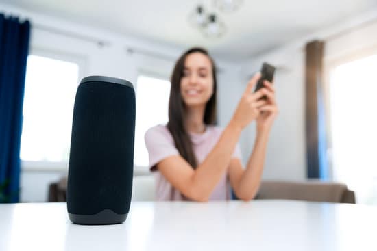 Alexa semplifica la gestione domestica con comandi vocali e integrazioni smart per la domotica